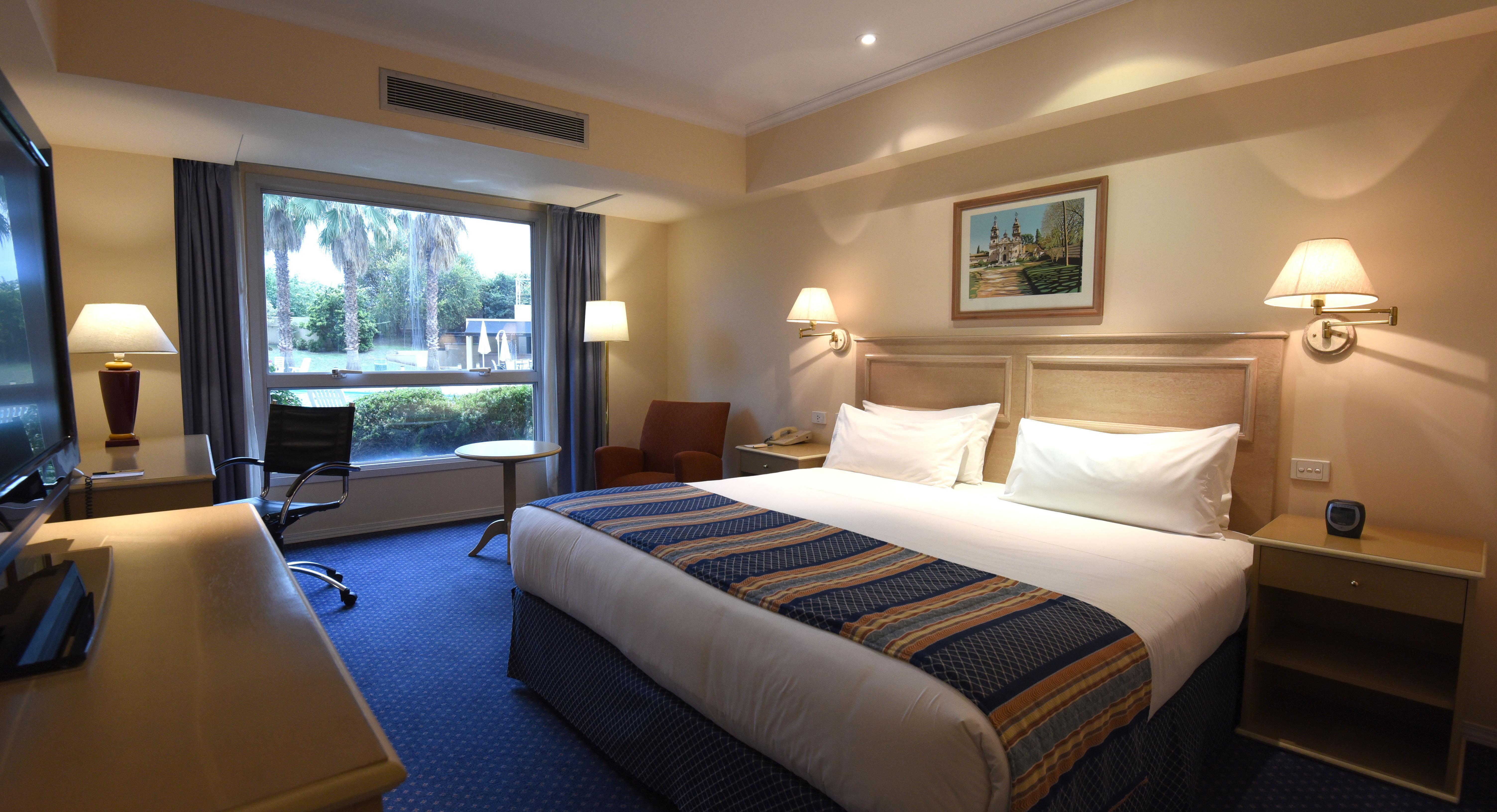 Holiday Inn Cordoba, An Ihg Hotel Екстериор снимка